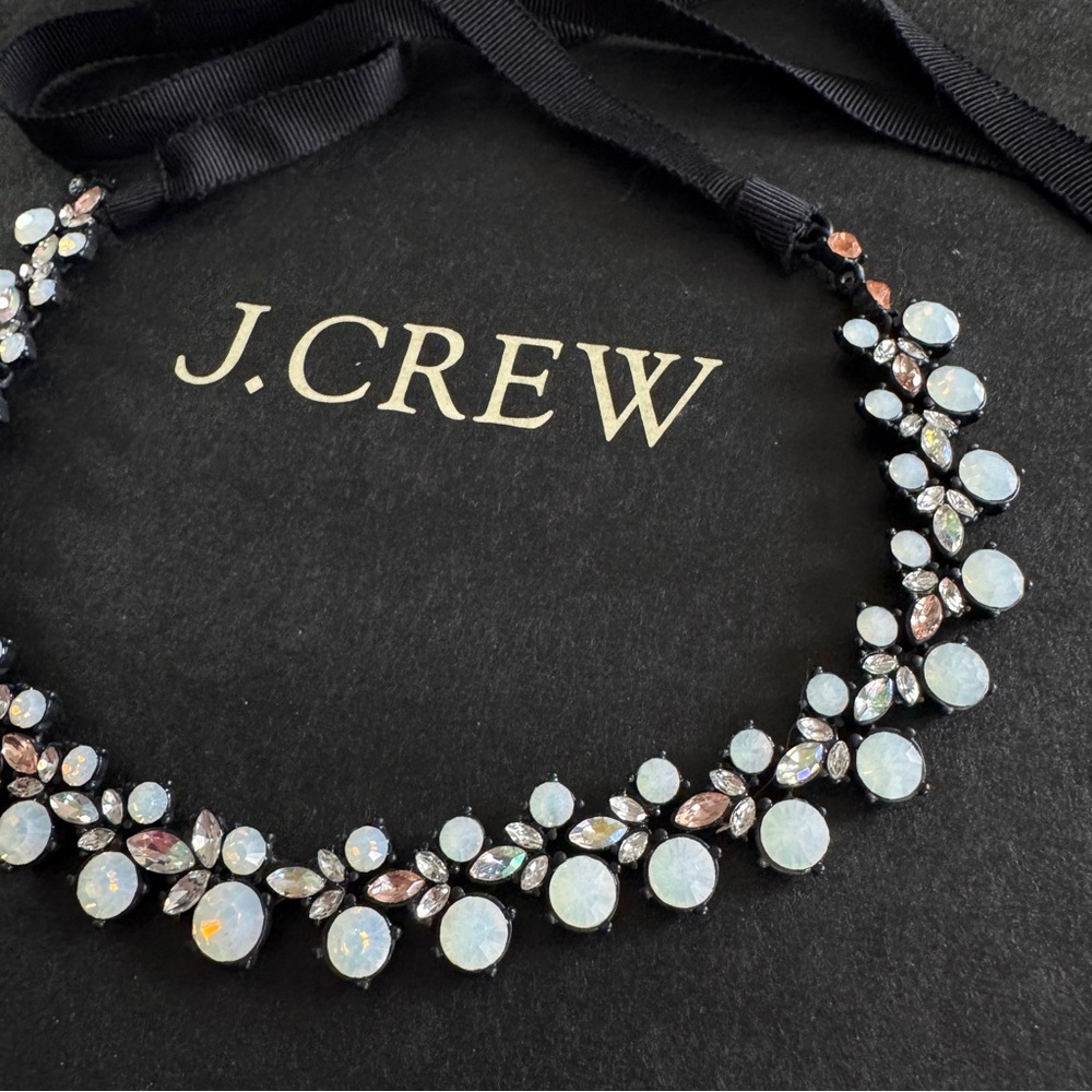 🌱 J. Crew frosted crystal ribbon necklace